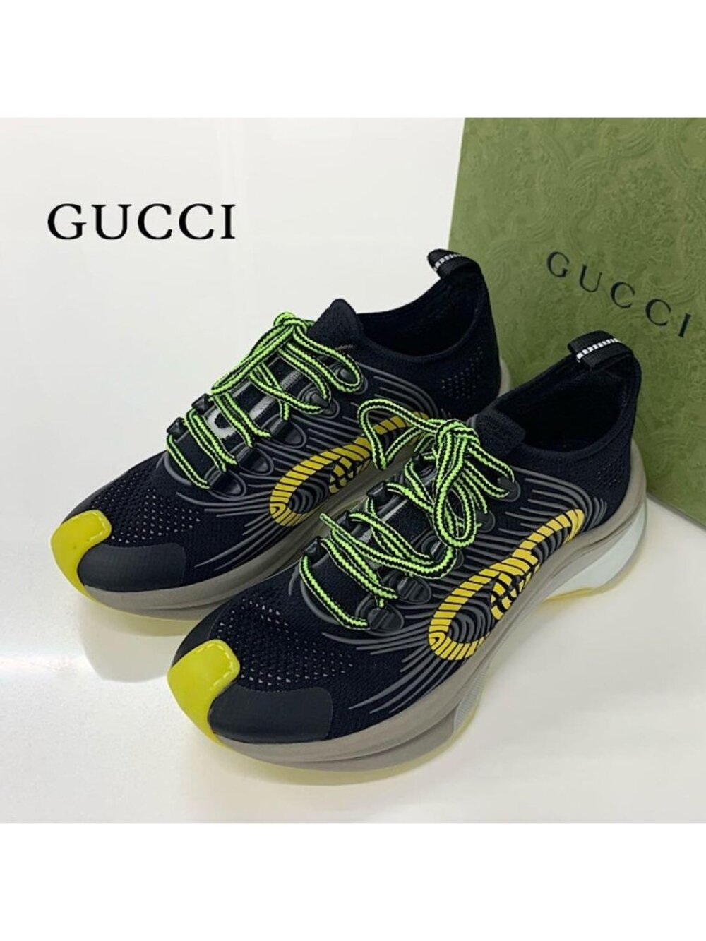 Gucci RUN Interlocking G Logo Sneakers - Picture 1 of 10